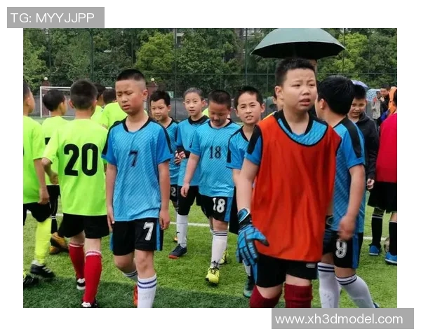 从小球场到世界舞台足球明星们的成长故事与奋斗历程